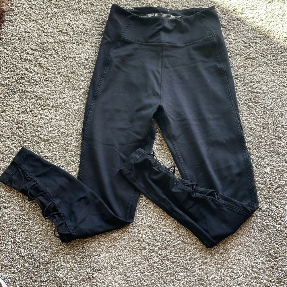 Victoria’s Secret cross mesh 7/8 leggings